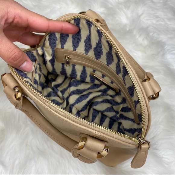 š¤SALE: price dropš¤ Urban Expressions handbag - Picture 3 of 8